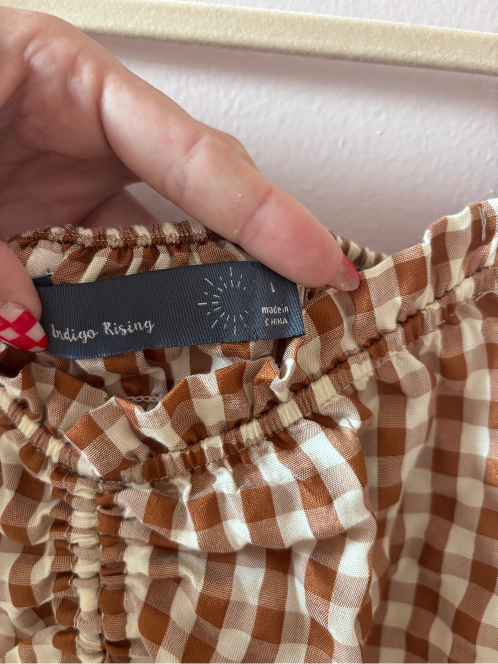 Gingham Ruched Brown Peasant Blouse - Picture 3 of 3